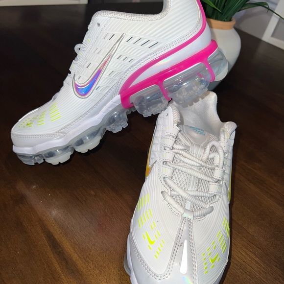 Vapor Max 360 • Size 10 US Womens - Picture 2 of 7
